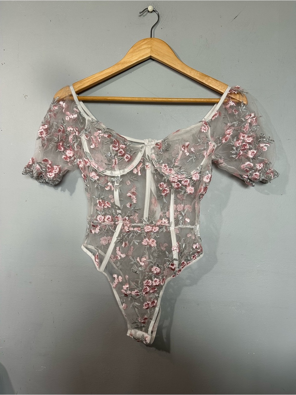 🌻5/$30🌻 NO TAG Sheer Floral Embroidered Corset Bodysuit - Picture 2 of 6